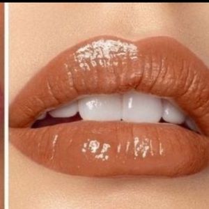 Jaclyn  Cosmetics lip lacquer in Naked - nude shade new